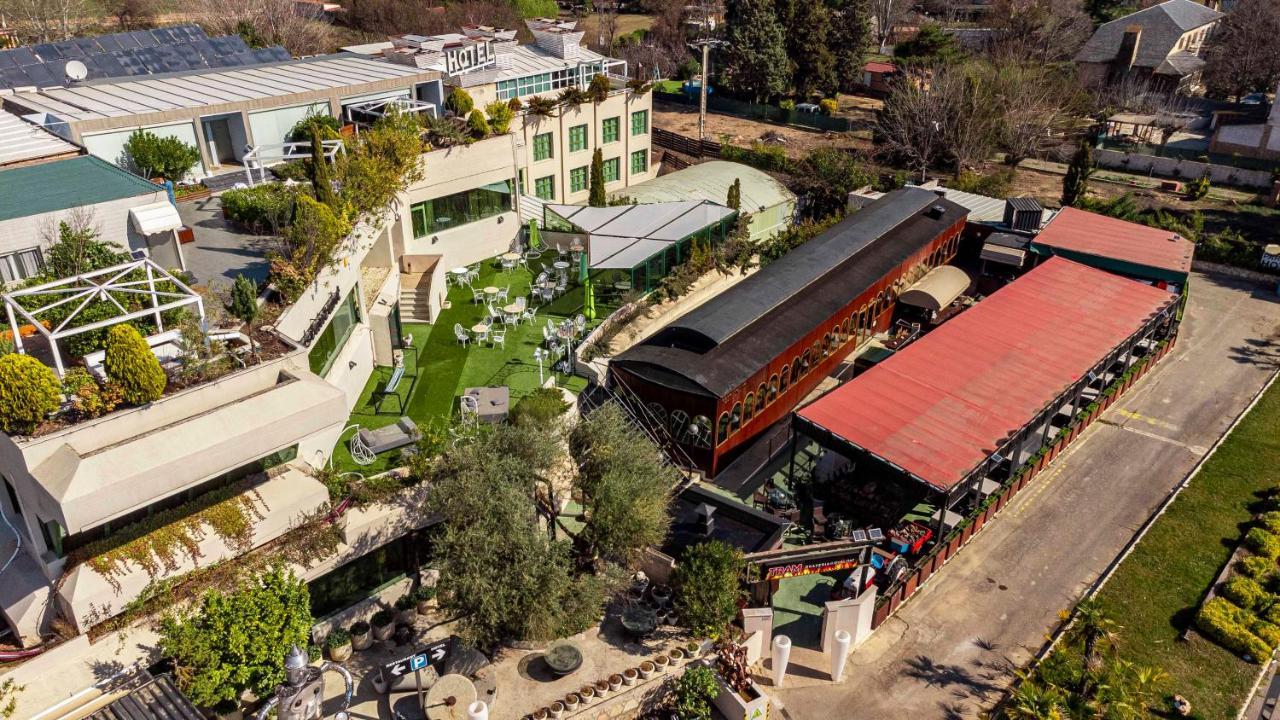 Nastasi Hotel & Spa Lerida Buitenkant foto