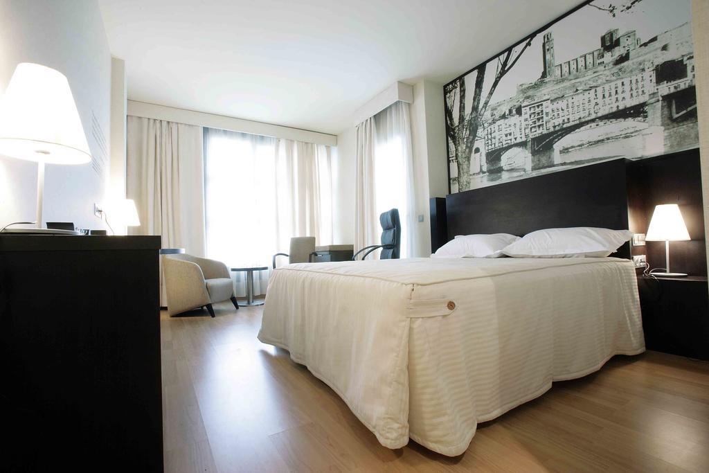 Nastasi Hotel & Spa Lerida Kamer foto